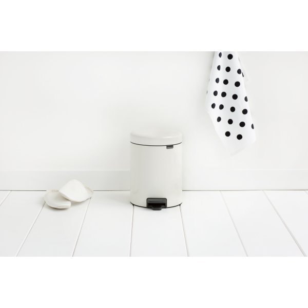 Brabantia Pedalhink 5 L, white