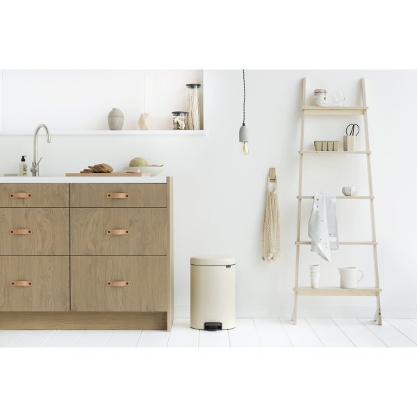 Brabantia Pedalspand, 20 L, almond