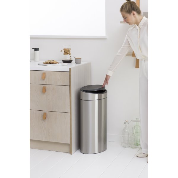 Brabantia Touch Bin 40 L, platinum med stållock