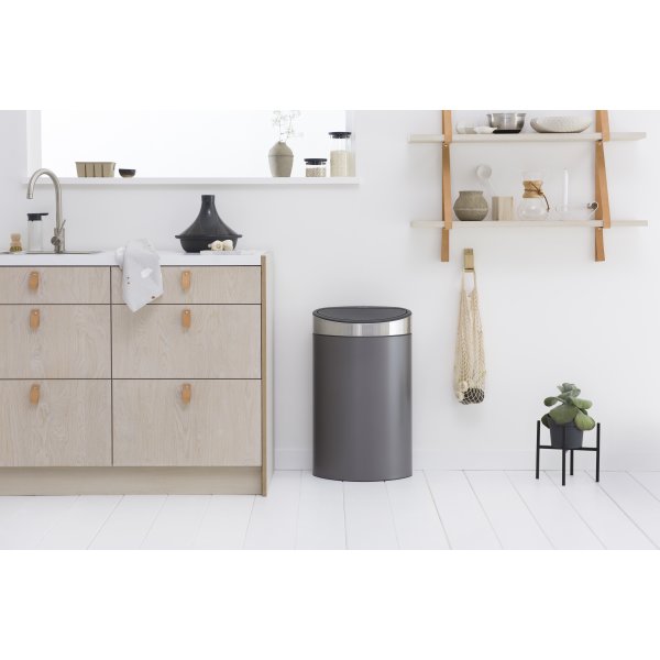 Brabantia Touch Bin 40 L, platinum med stållock