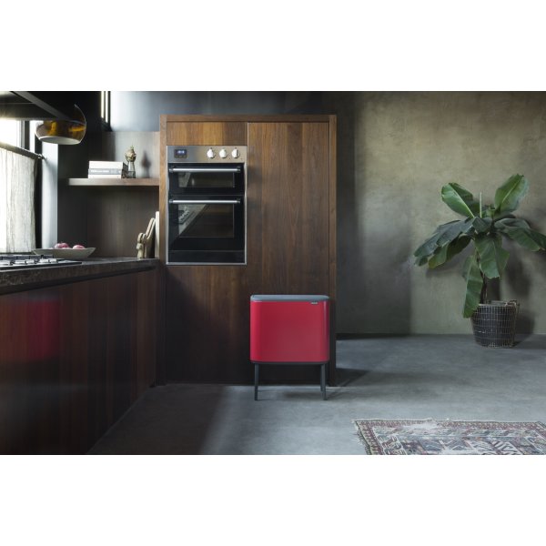 Brabantia BO Touch Bin 36 L, passion red