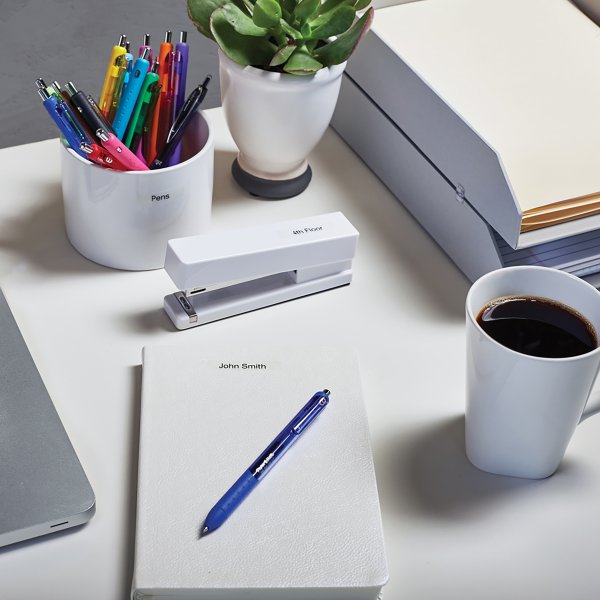 Dymo D1 etikettband 9mm, svart på klar