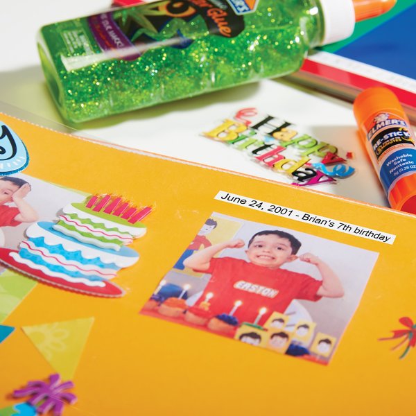 Dymo D1 etikettape 6mm, svart på vitt