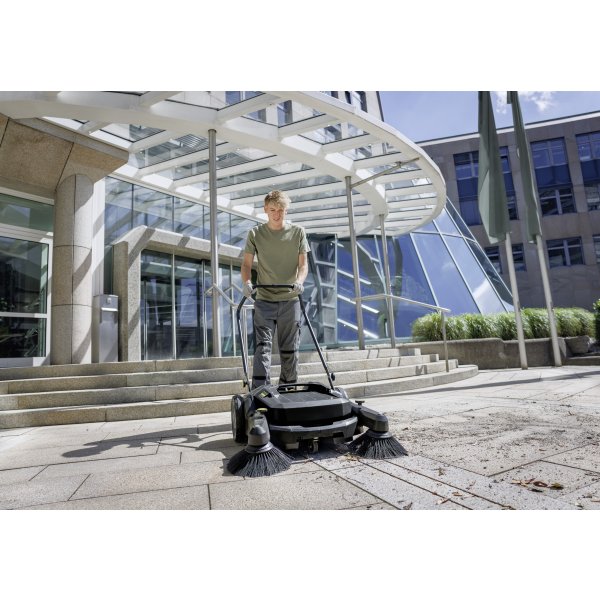 Kärcher sopmaskin KM 70/20 C 2 sidoborstar