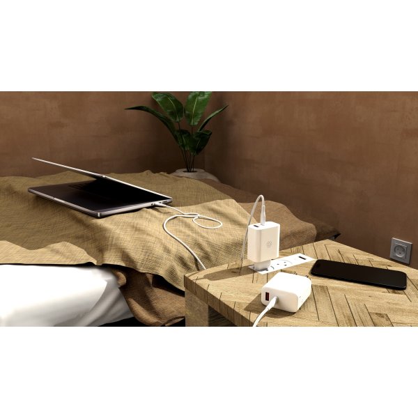 Ëssentials laddningsuttag 100W, USB-C, 480 Mbps