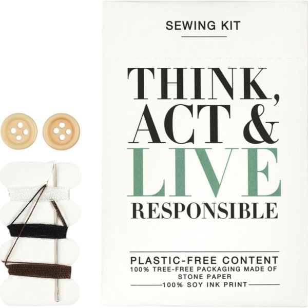 Sykit med nål, säkerhetsnål, tråd och knappar