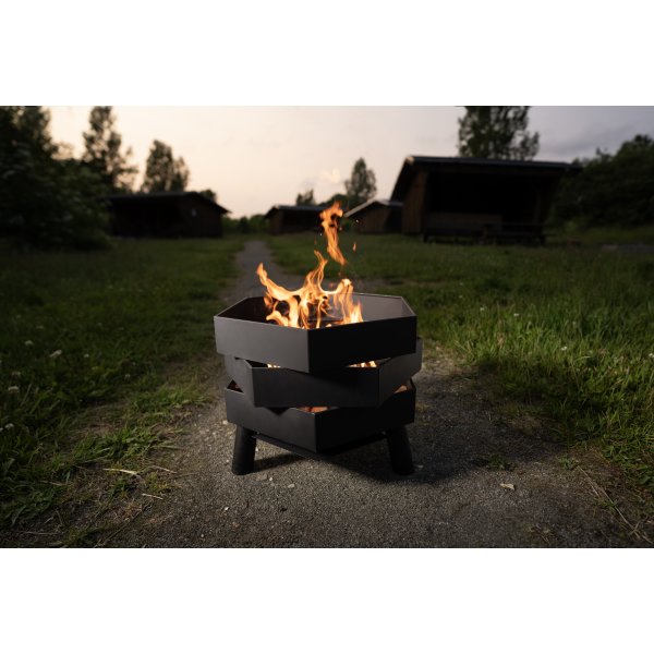 by Gaard Hexa Eldstad 46 x 46 x 35,5 cm