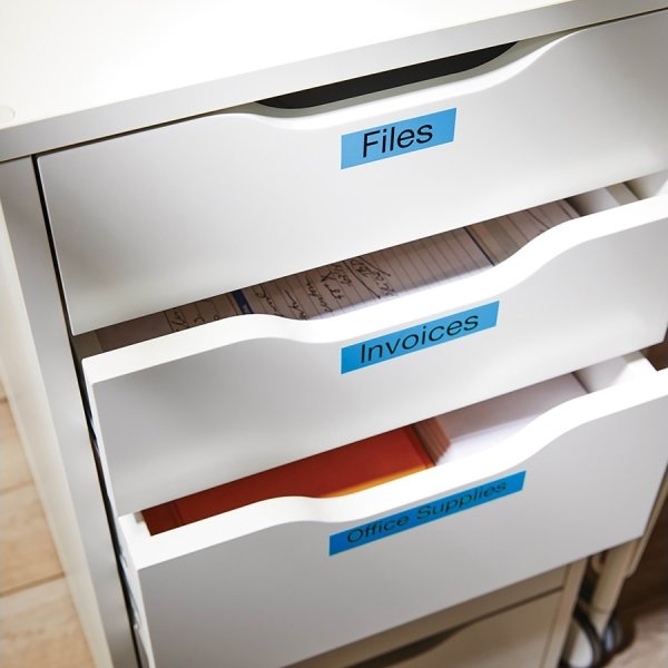 Dymo D1 etikettape, 19 mm, svart på blå