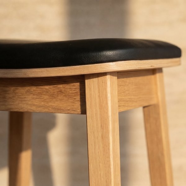 NordicLine Barstol, ek, stoppad, natur/svart, H75