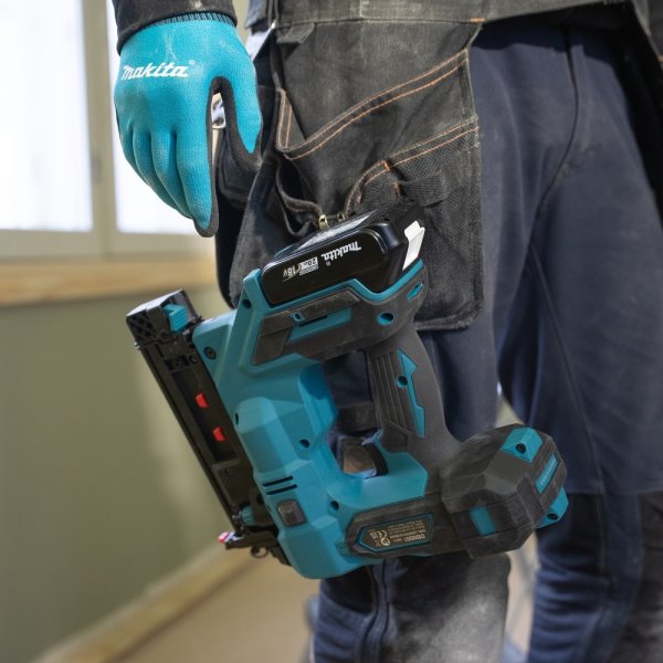 Makita Häftpistol LXT, 18V, ex. batt. DBN501ZJ
