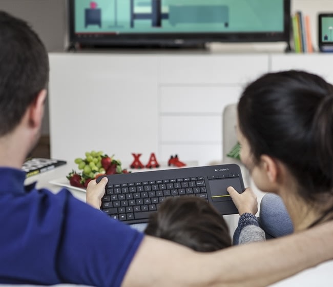 Logitech K400 Plus trådlöst tangentbord, svart