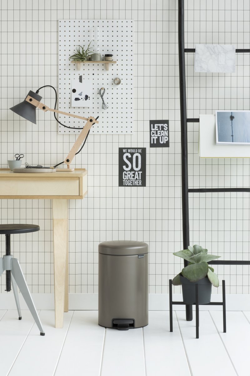 Brabantia Pedalhink 12 L, platinum