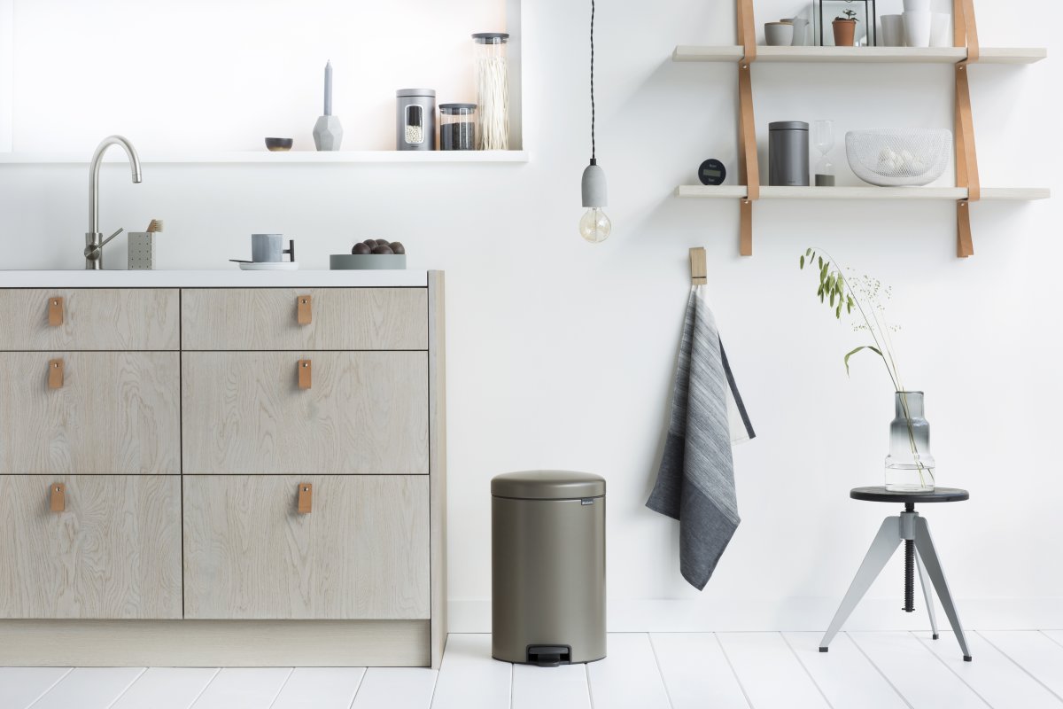 Brabantia Pedalhink 20 L, platinum