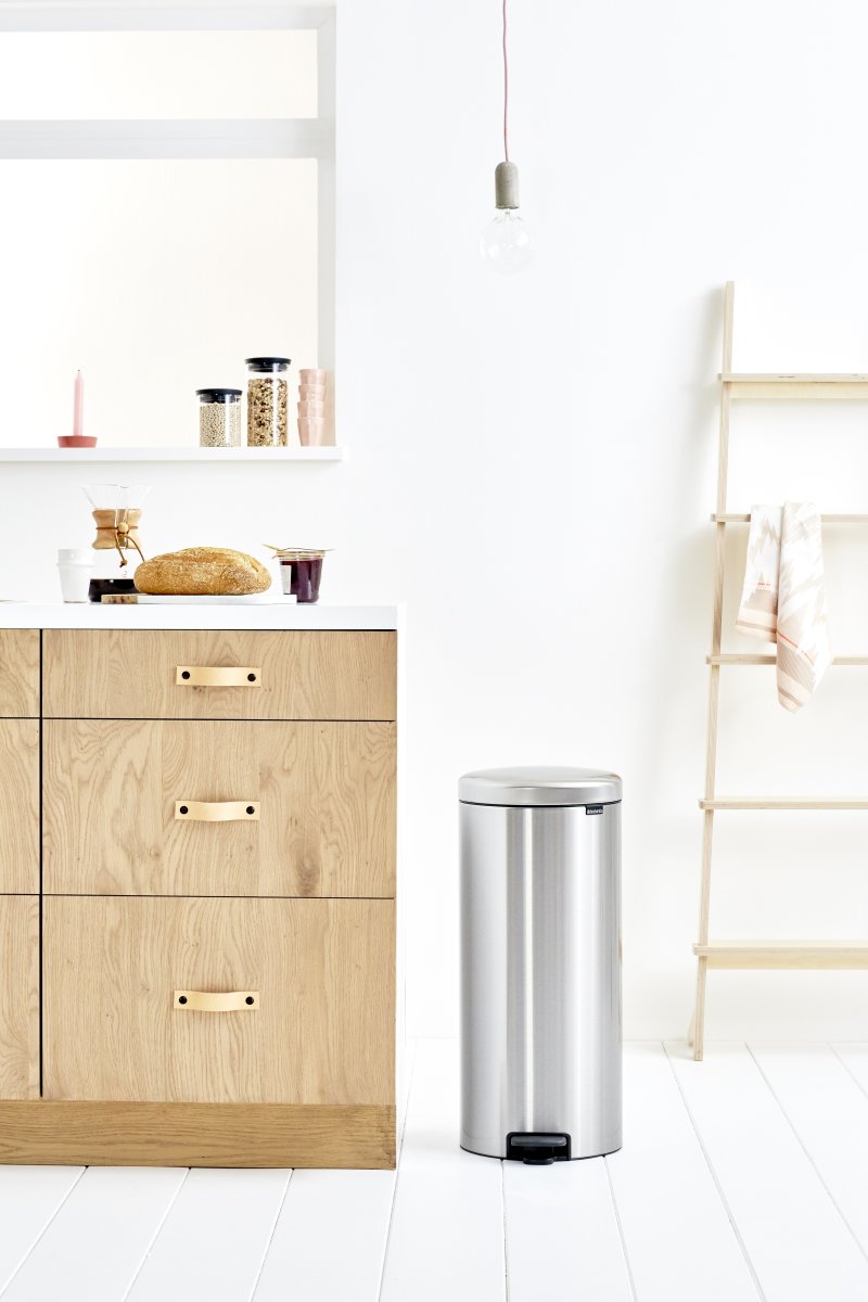 Brabantia Pedalhink 30 L, matt steel