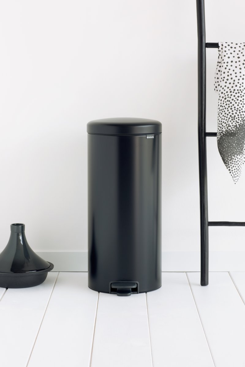 Brabantia Pedalhink 30 L, matt black