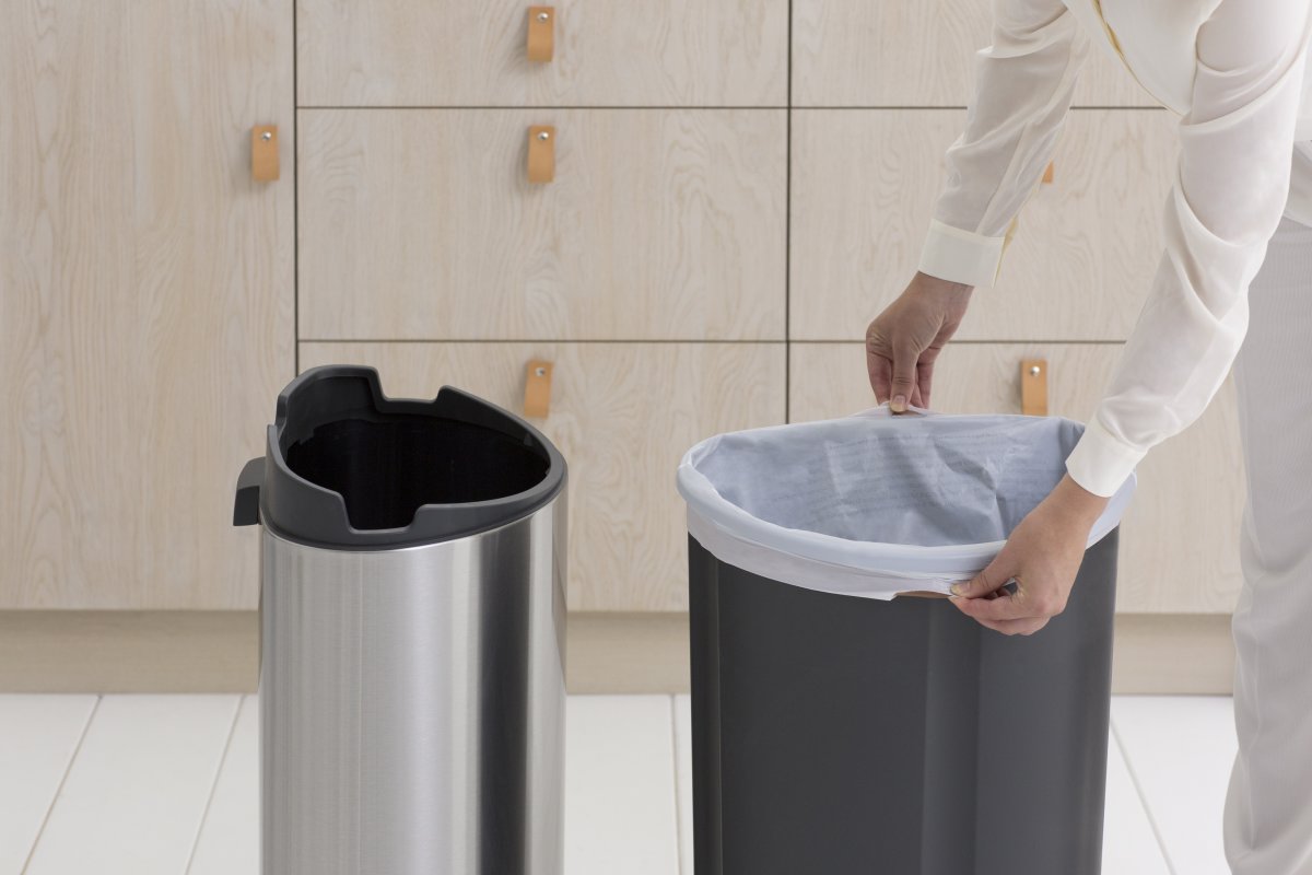 Brabantia Touch Bin 40 L, platinum med stållock