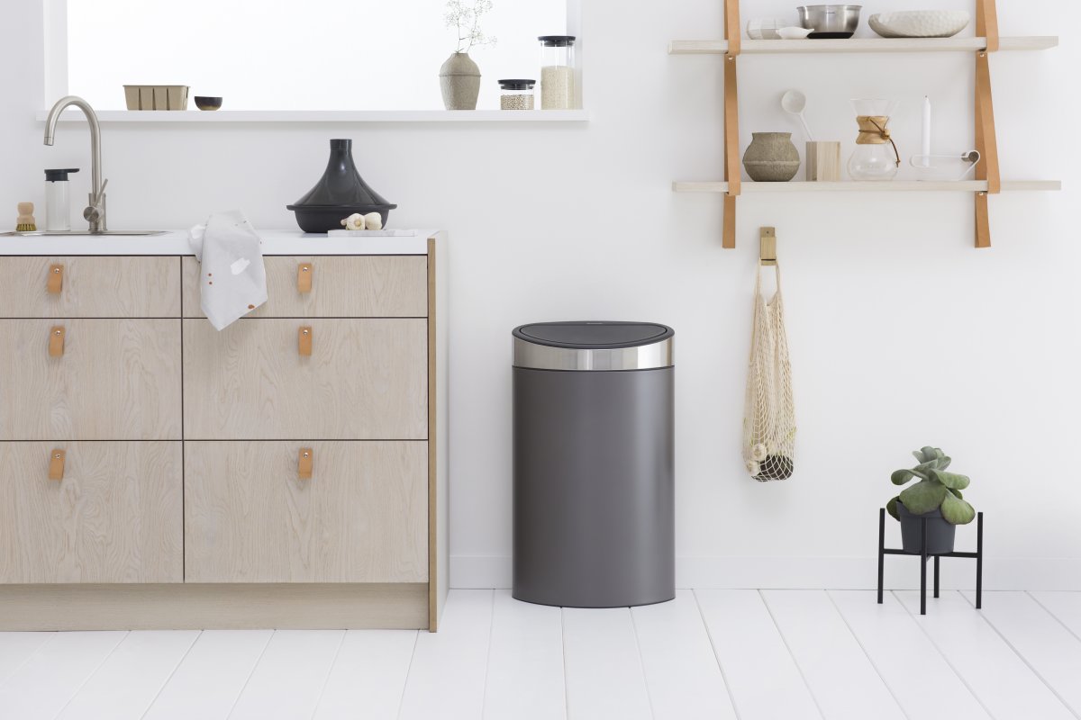 Brabantia Touch Bin 40 L, platinum med stållock