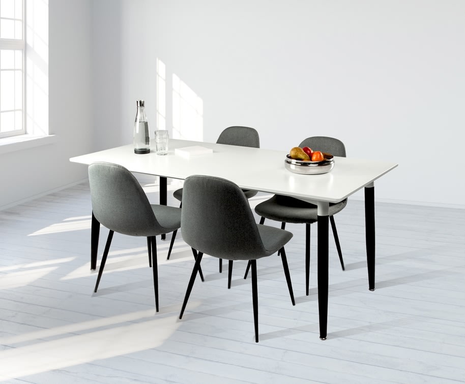Room mødebordssæt m/ 1 bord 140x80 cm og 4 stole