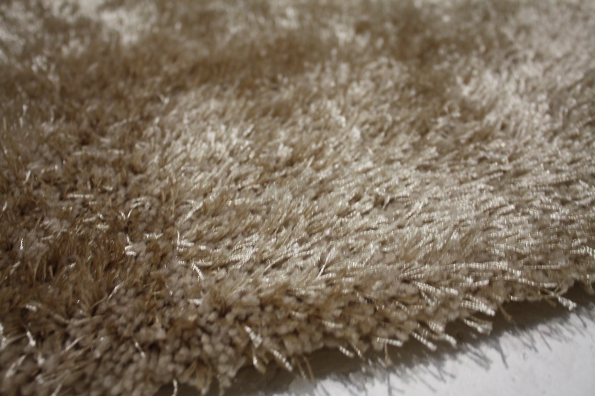Easy beige langhåret luv tæppe 160x230 cm.