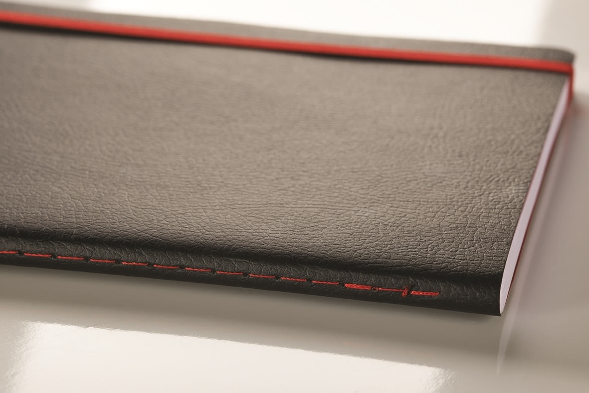 Oxford Black n' Red Soft Anteckningsbok A5, linjer