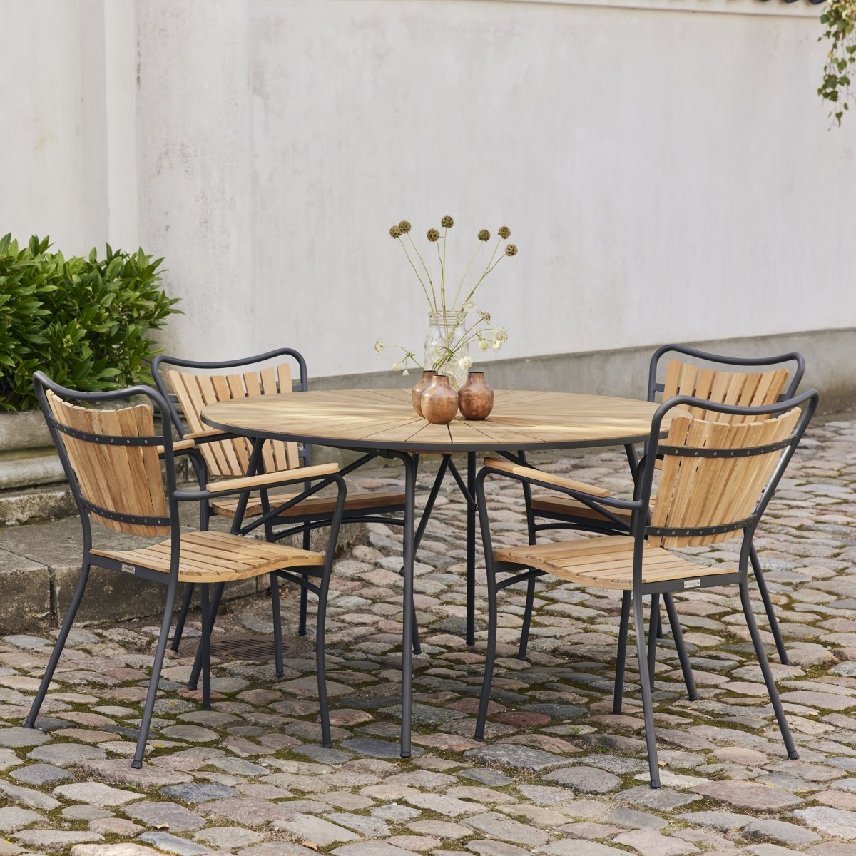Marguerit trädgårdsbord/ø120cm + 4 stolar/Antracit