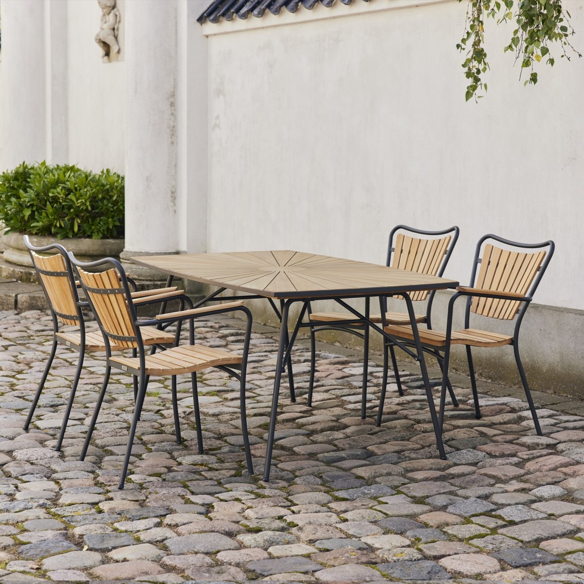 Marguerit trädgårdsbord L144cm + 4 stolar/Antracit