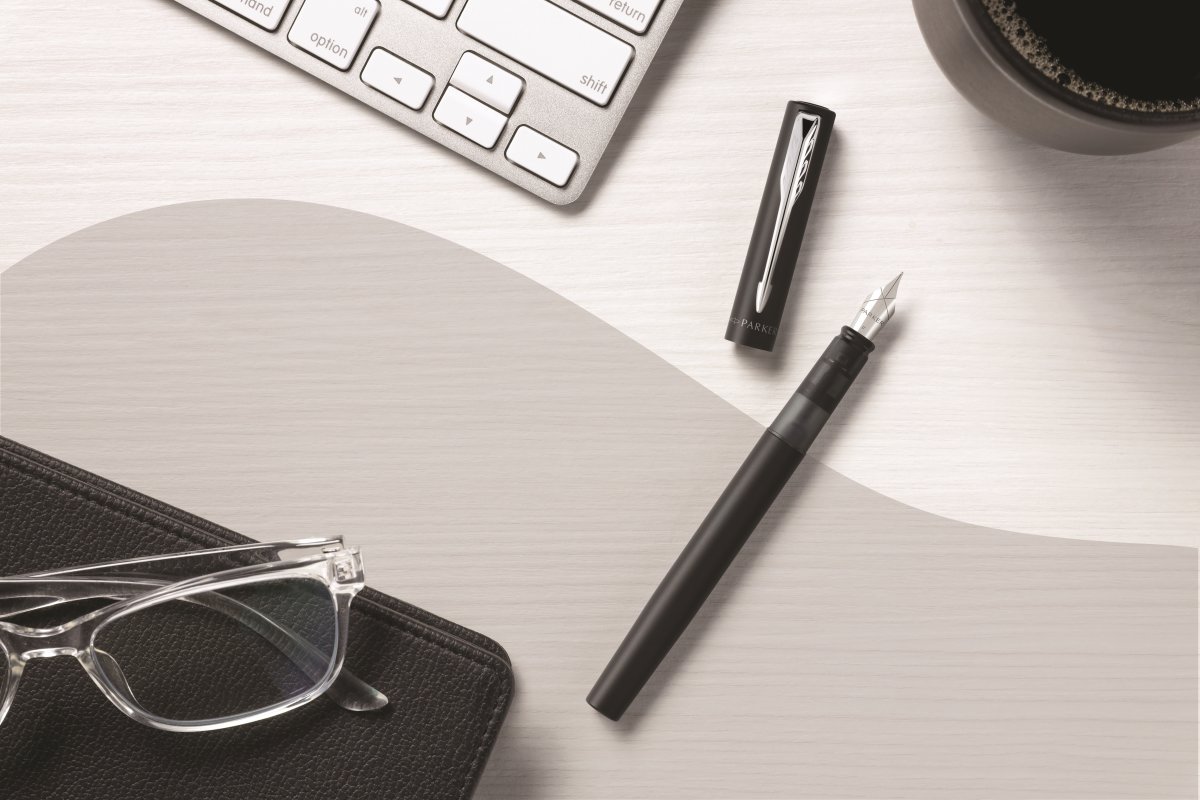 Parker Vector XL Metallic Black reservoarpenna | M