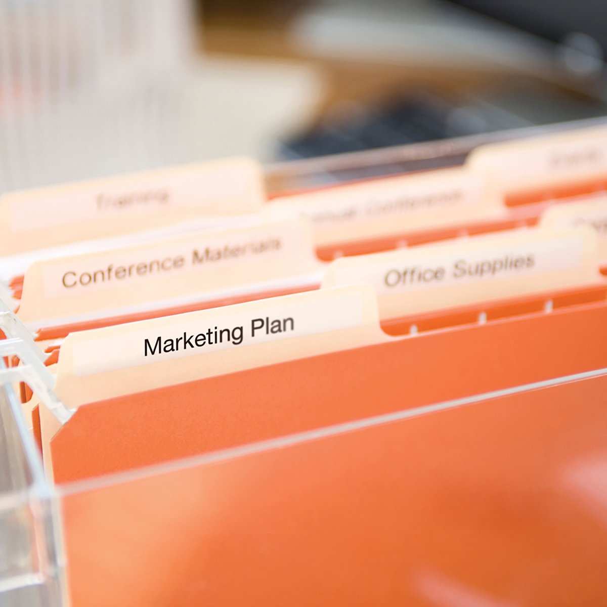 Dymo D1 etikettband 9mm, svart på klar