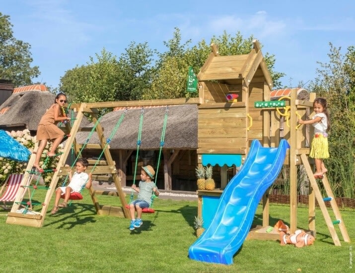 Jungle Gym Resort lektorn, klättring+blå rutsch