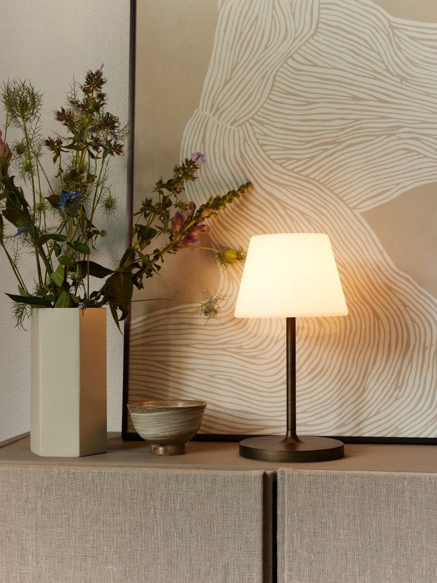 New Northern LED bordslampa | Mattsvart