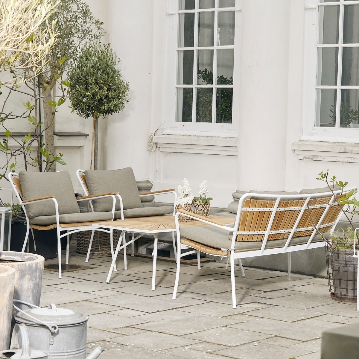 Marguerit Loungeset, Loungesoffa + 2 stolar + bord