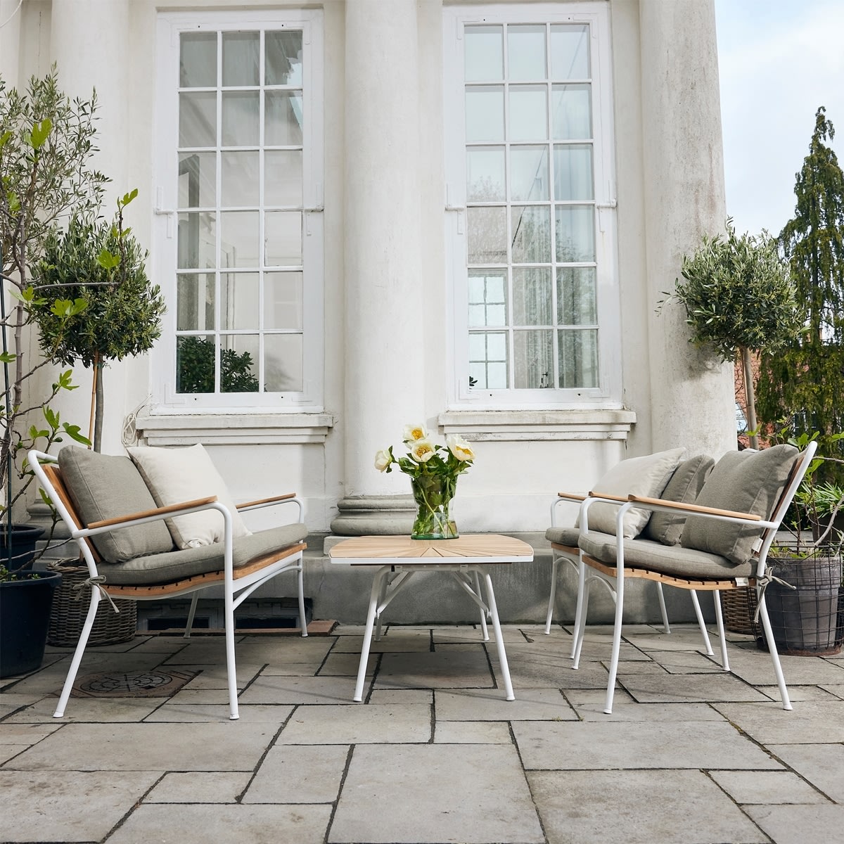 Marguerit Loungeset, Loungesoffa + 2 stolar + bord