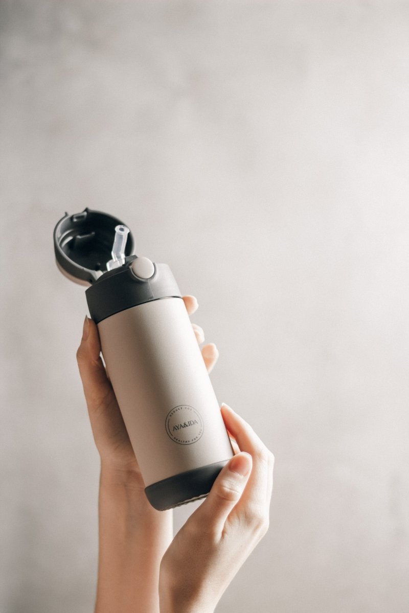 AYA&IDA Sugrörsflaska för barn, 350 ml, Beige