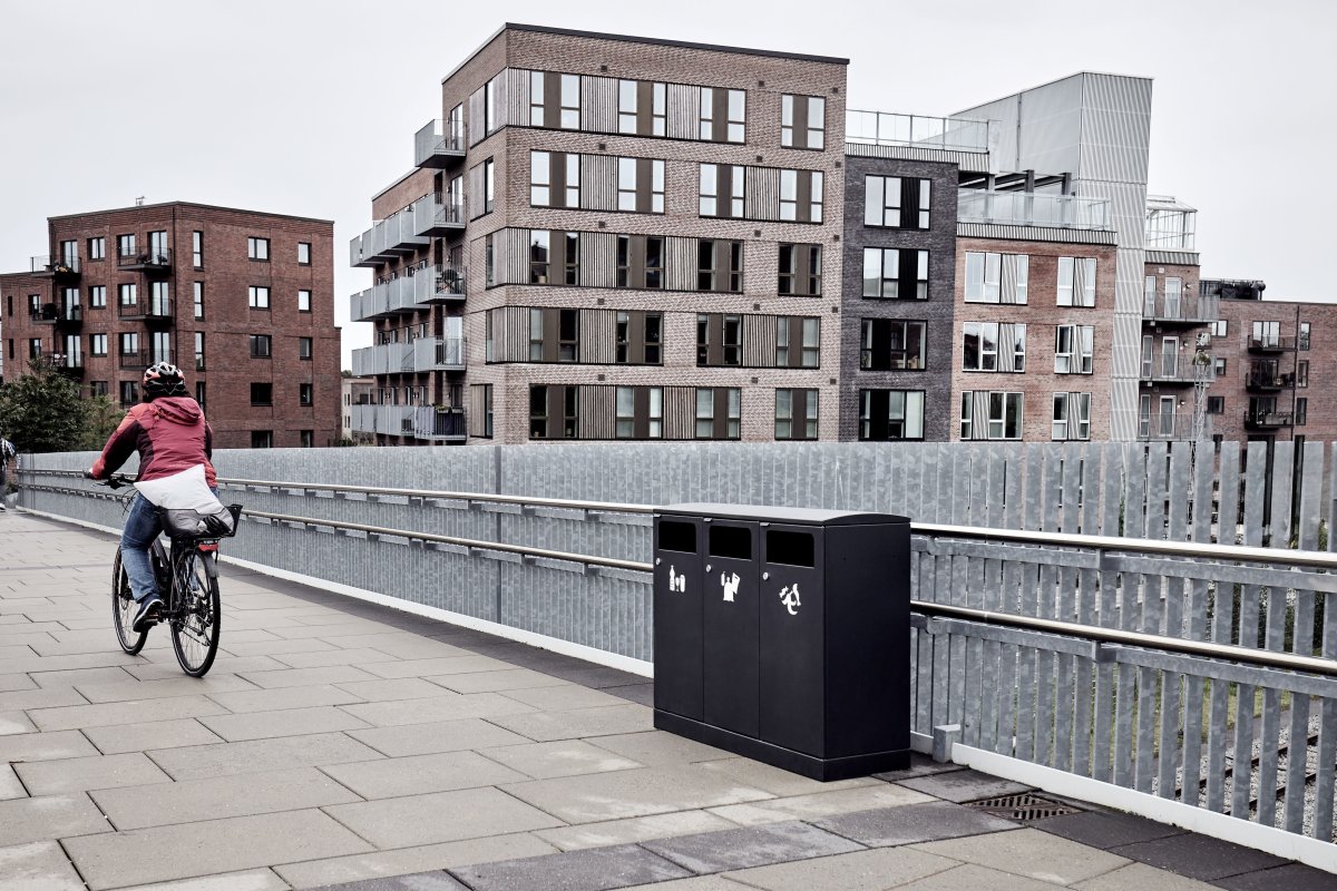 Bica 713 Avfallsstation för utomhusbruk 3x100 L
