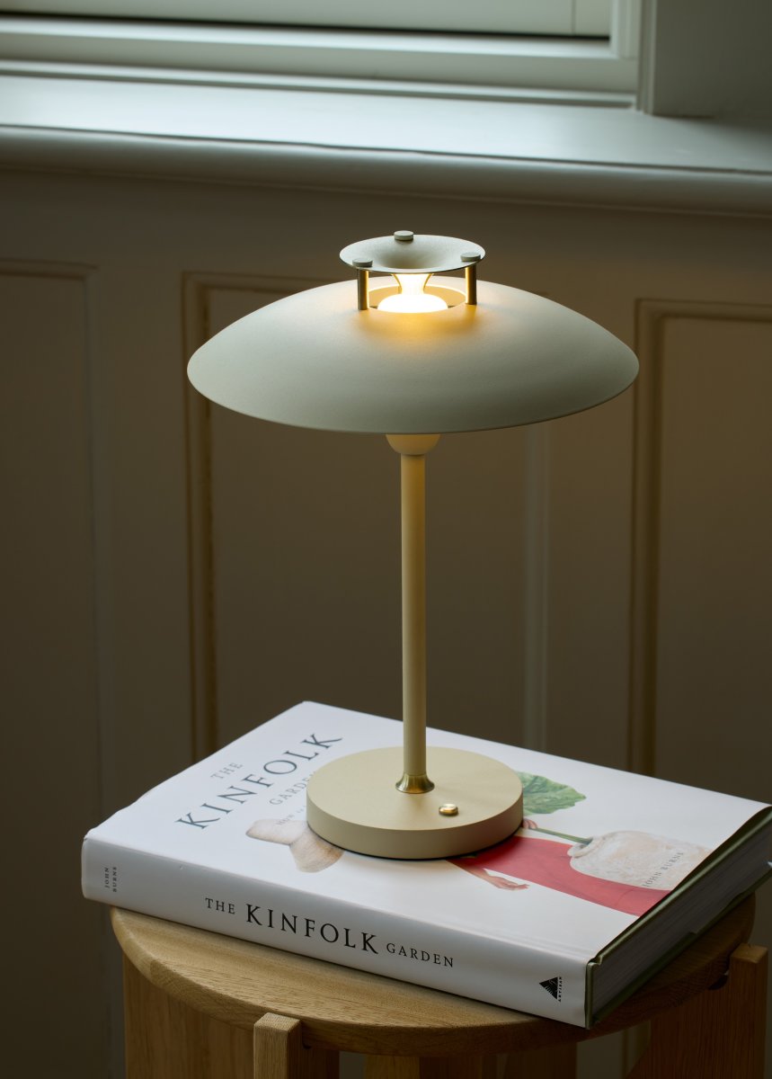 Step 1-2-3 batterilampa Ø22 cm, Cream