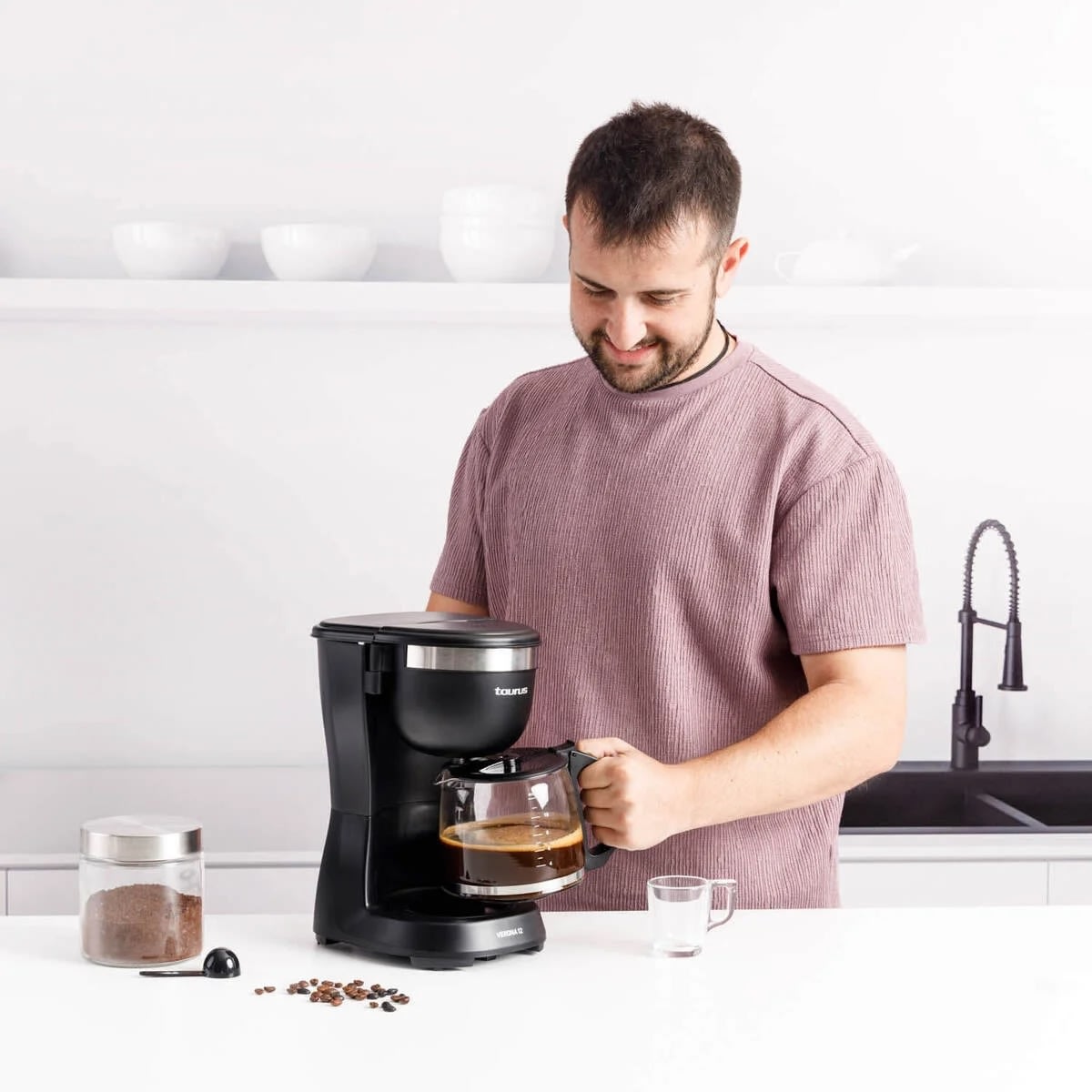 Taurus Verona 12 kaffemaskin, svart
