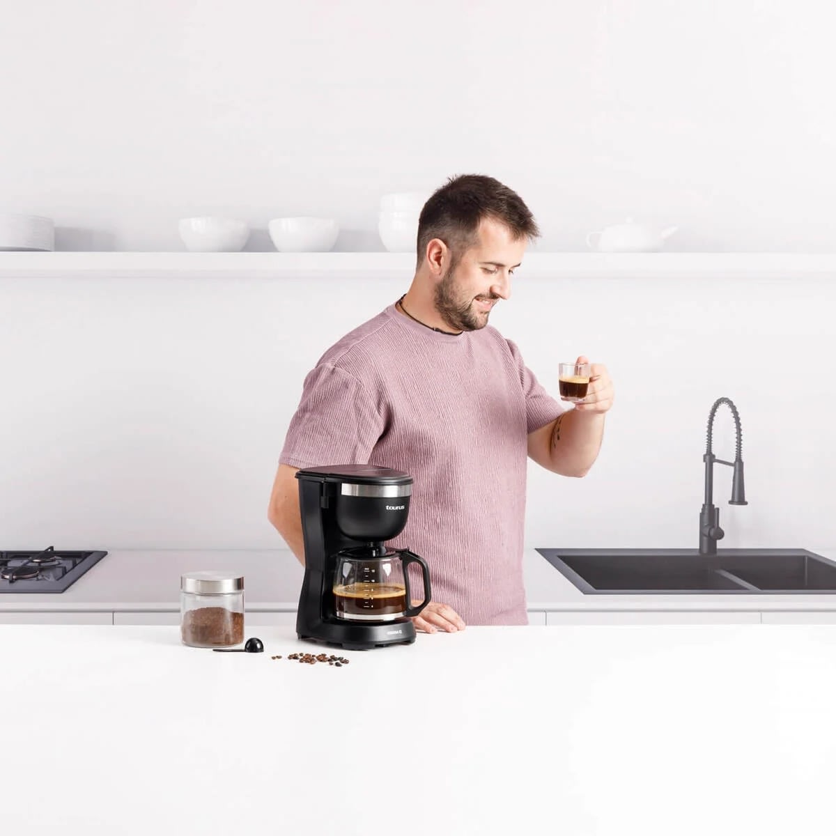 Taurus Verona 12 kaffemaskin, svart