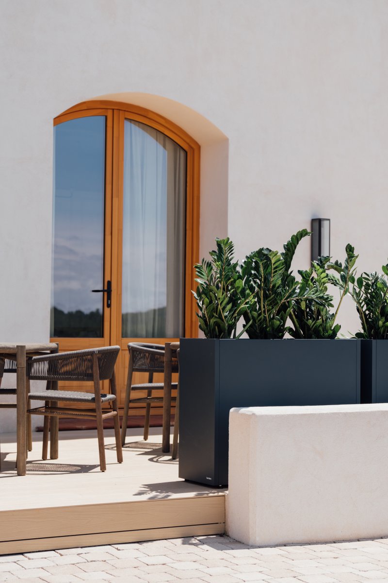 Herstera Blomlåda, utomhus, svart, 100x40x80
