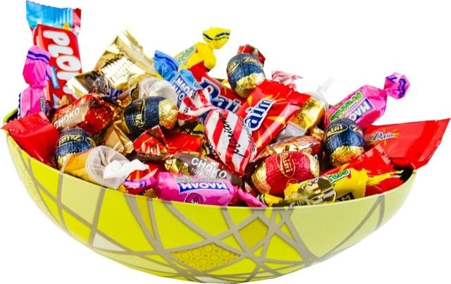 Nobel påskägg med inslaget godis, 400g