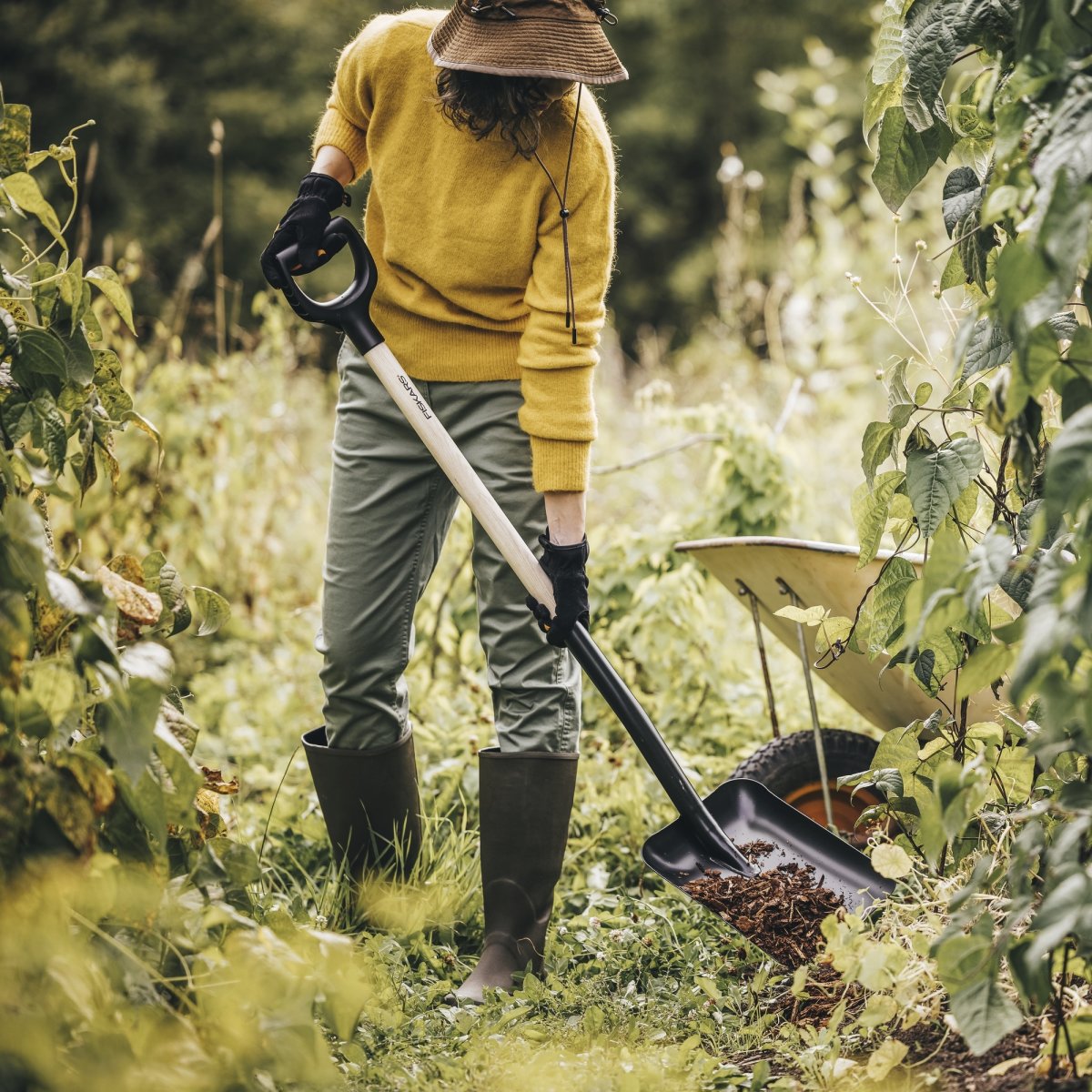 Fiskars Solid Spade, stål/trä, 122,8 cm.