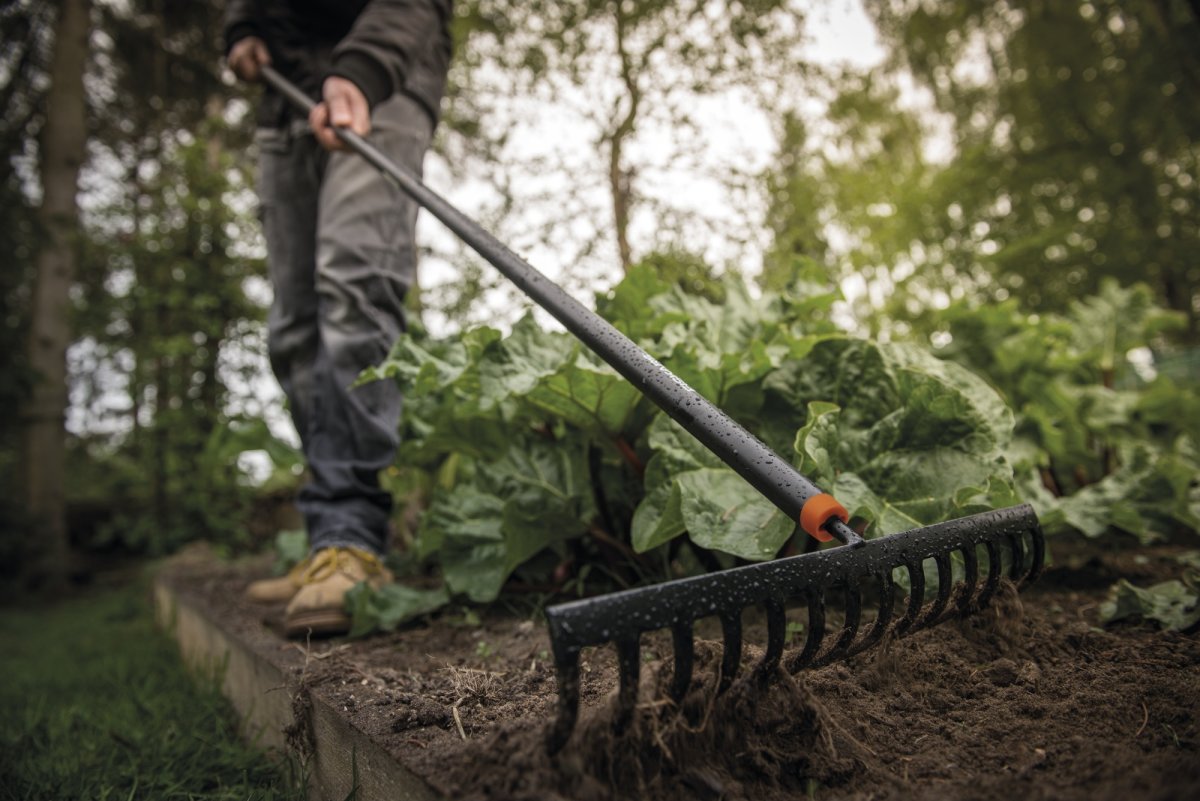 Fiskars Solid Kratta, metallhandtag, 154 cm.