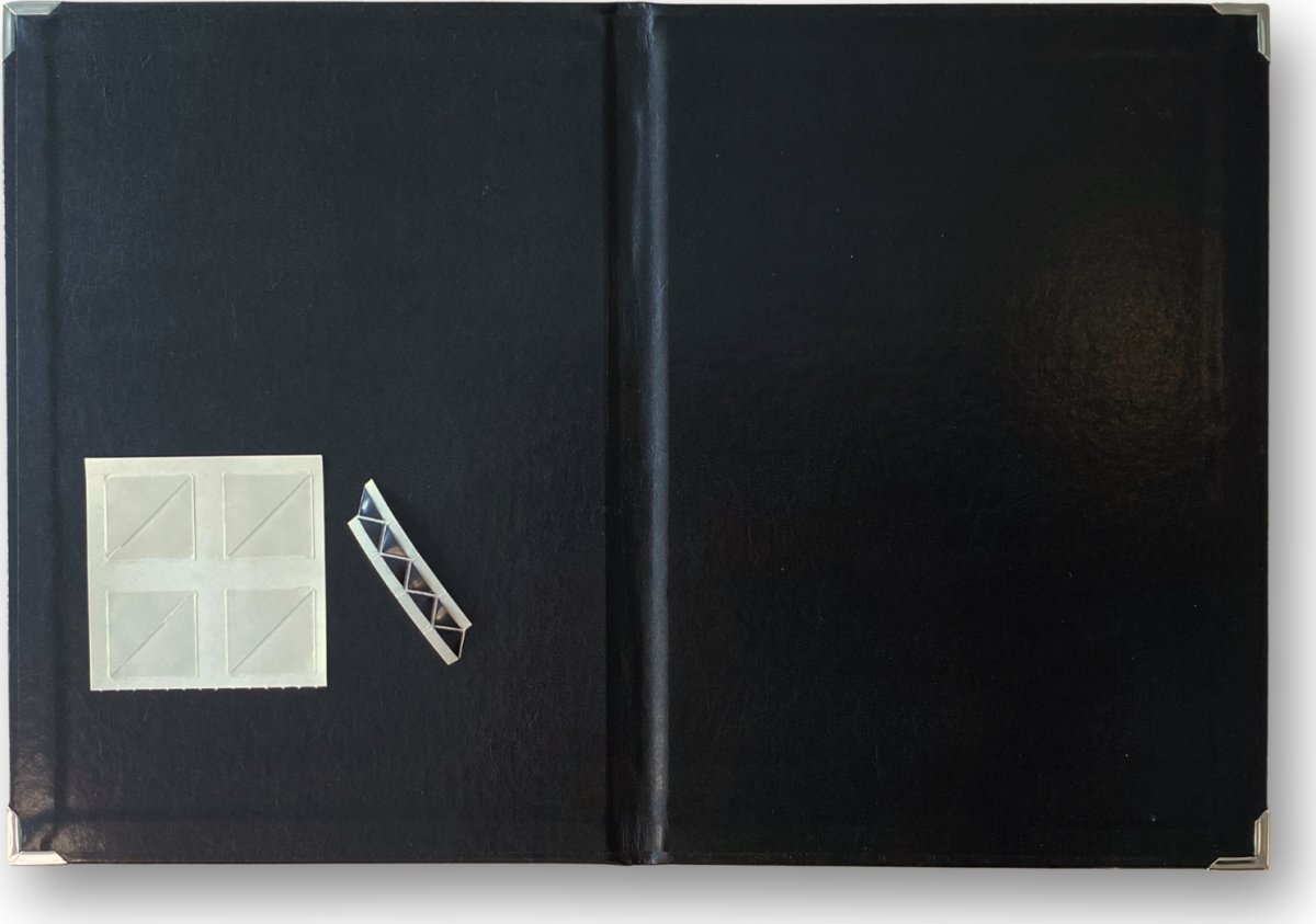 Deluxe dokumentomslag | A4 | Eget tryck | Svart