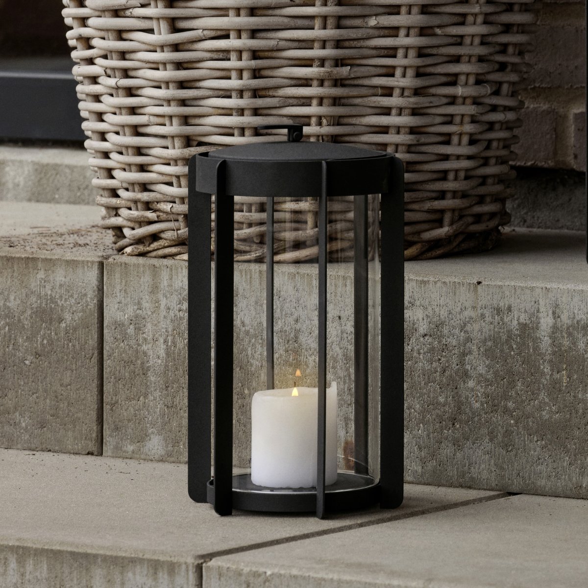 Zone Firefly Lykta, med glas, H25 cm, svart stål
