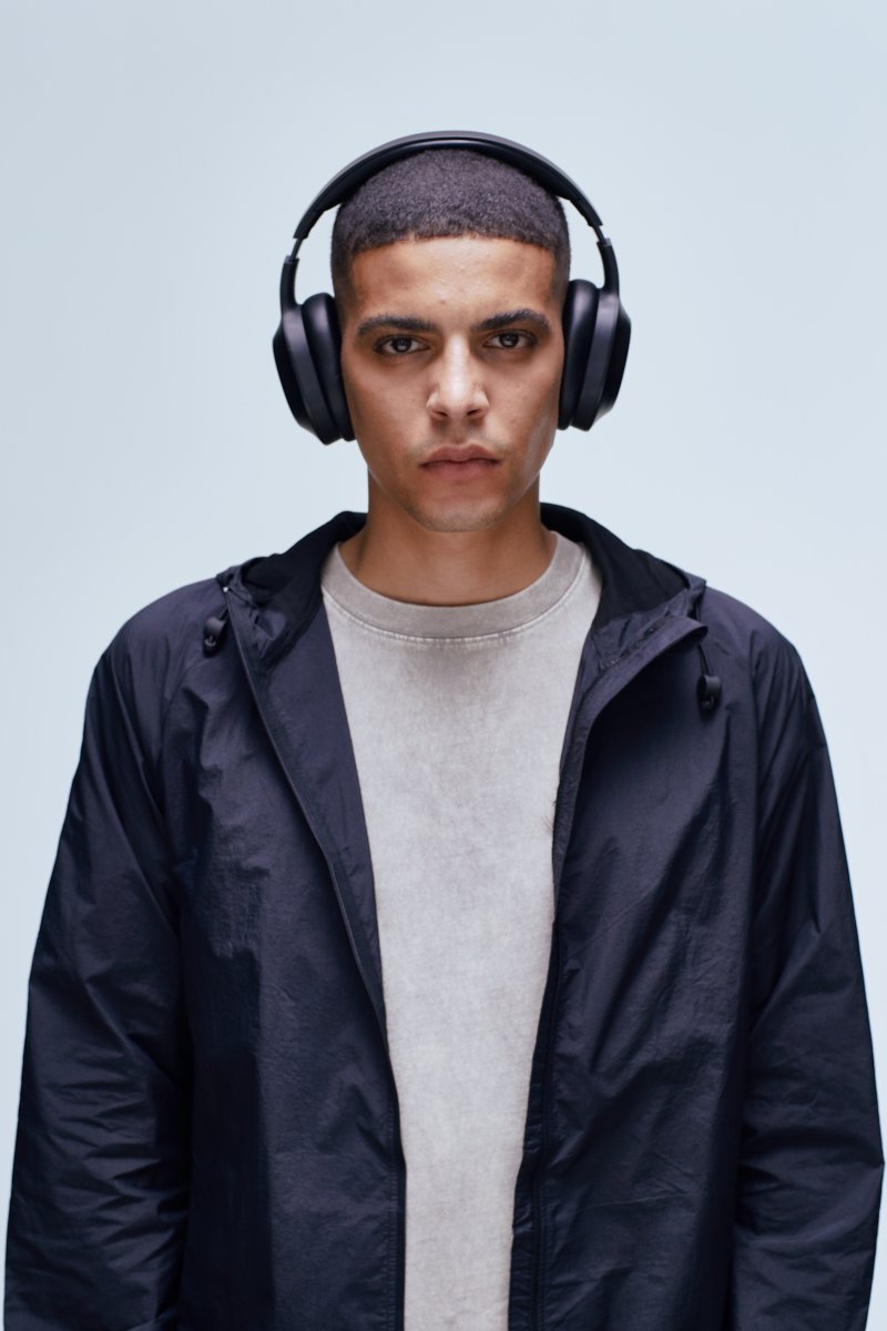 SoundLiving Wave headset, svart