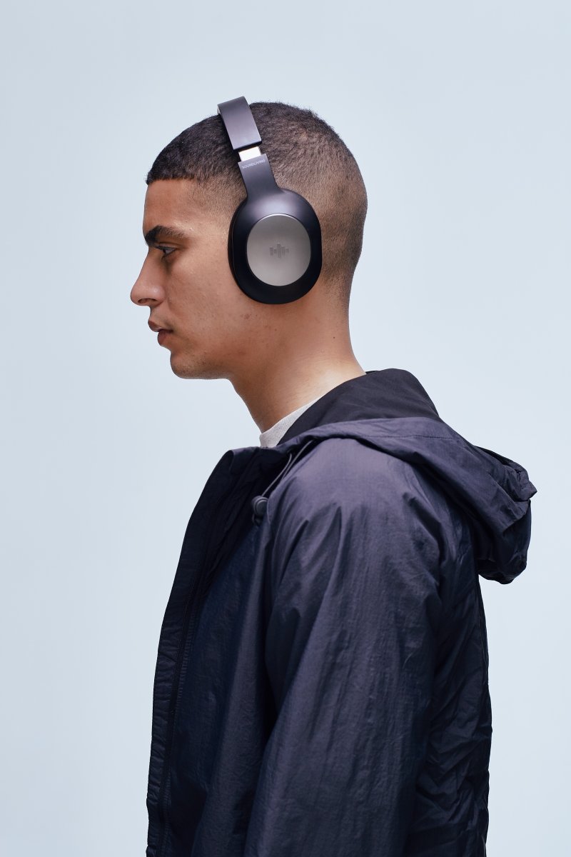 SoundLiving Wave headset, svart