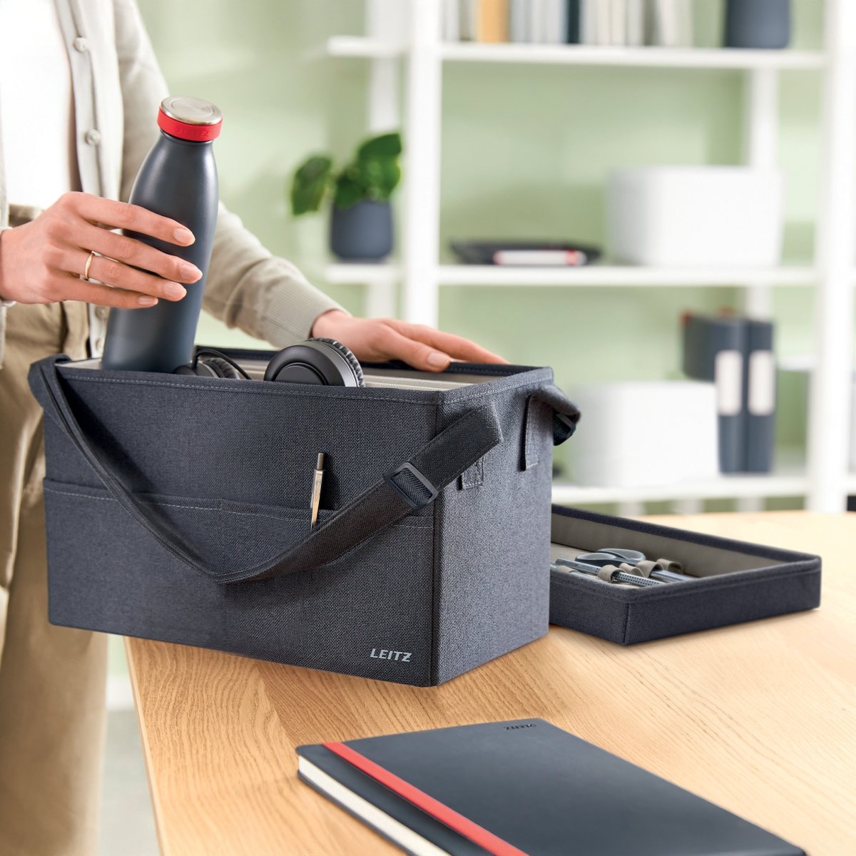 Leitz Kompakt Arbetsväska i tyg med lock