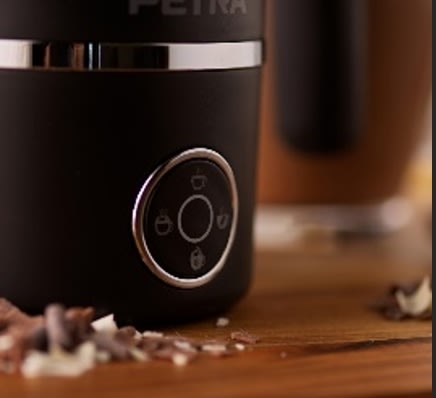 Petra Chokladmaskin och mjölkskummare, 2-i-1