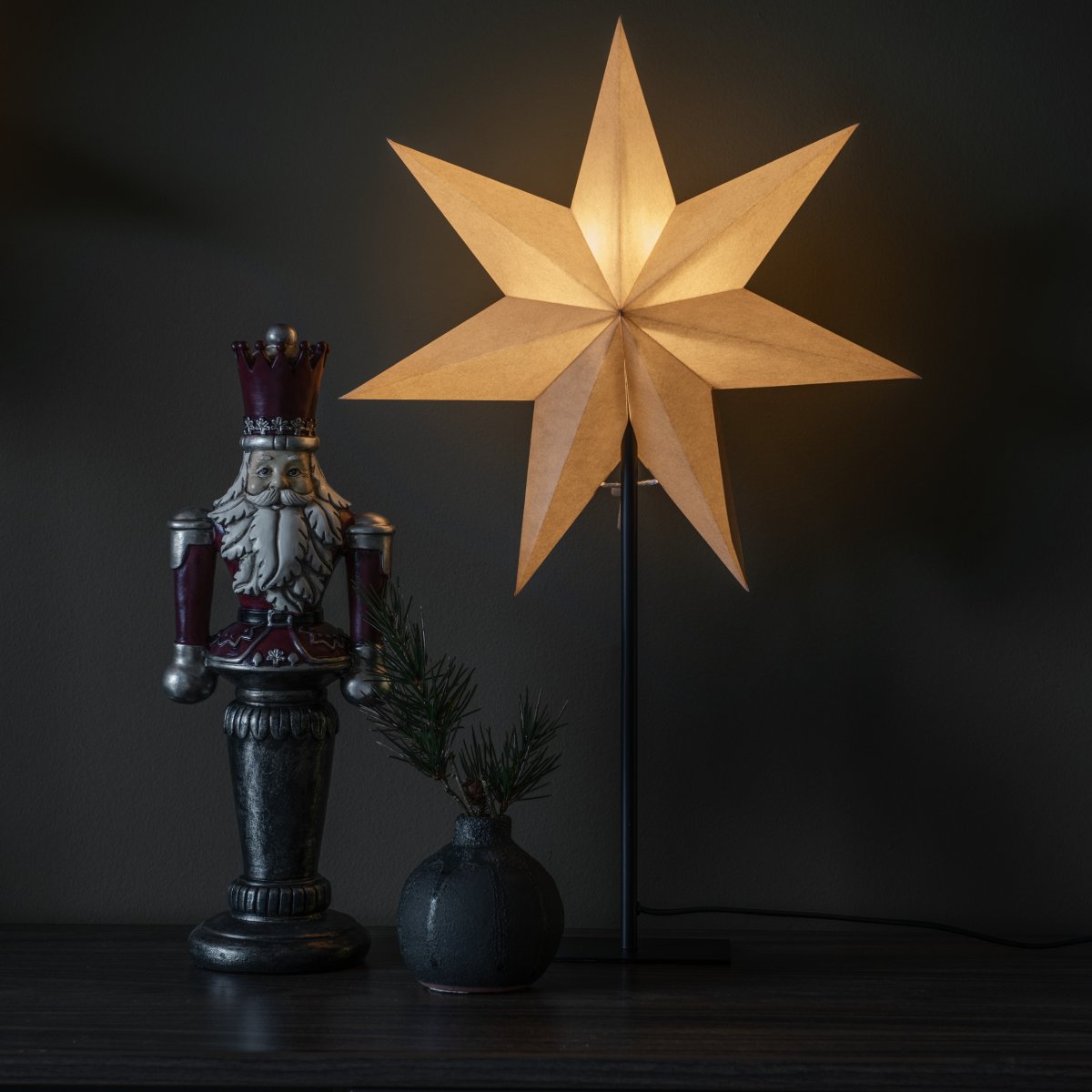 Pappersstjärna på fot, H65 cm, beige