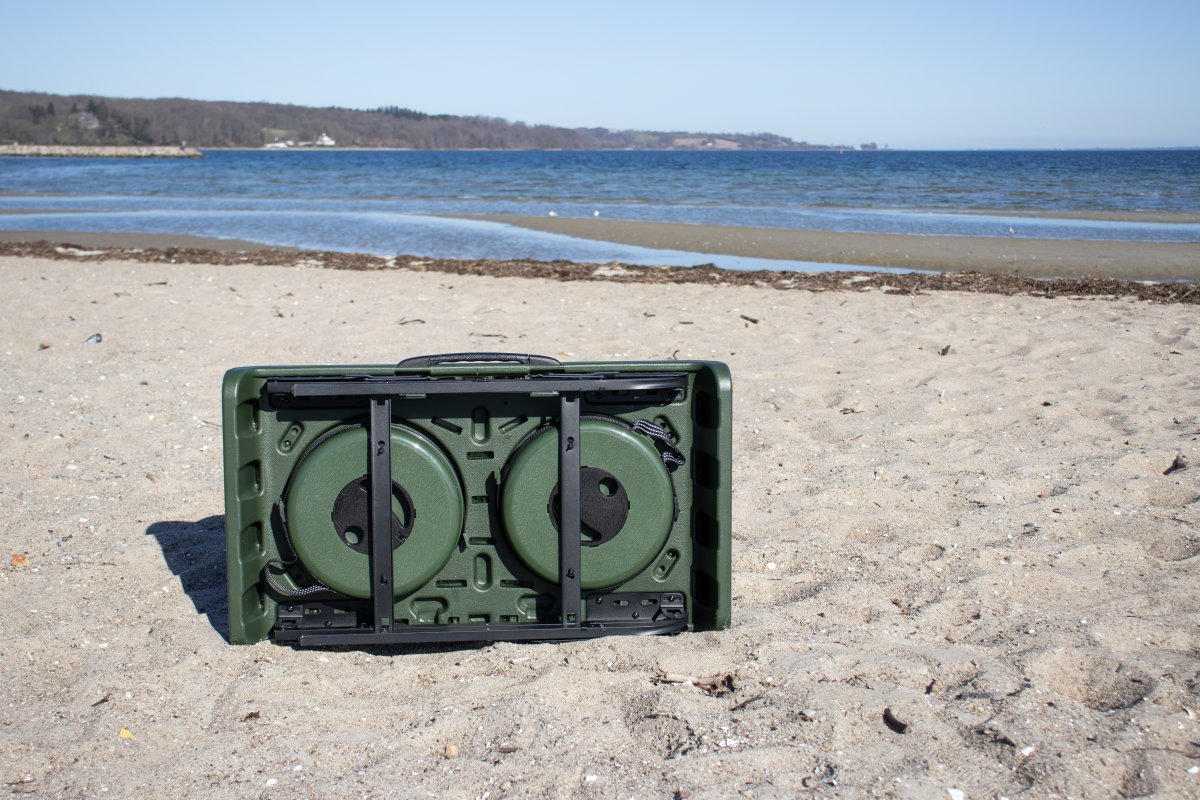 CapableX Hopfällbart set bord & pallar m/led