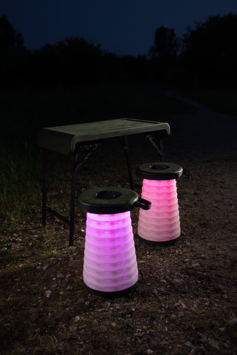 CapableX Hopfällbart set bord & pallar m/led